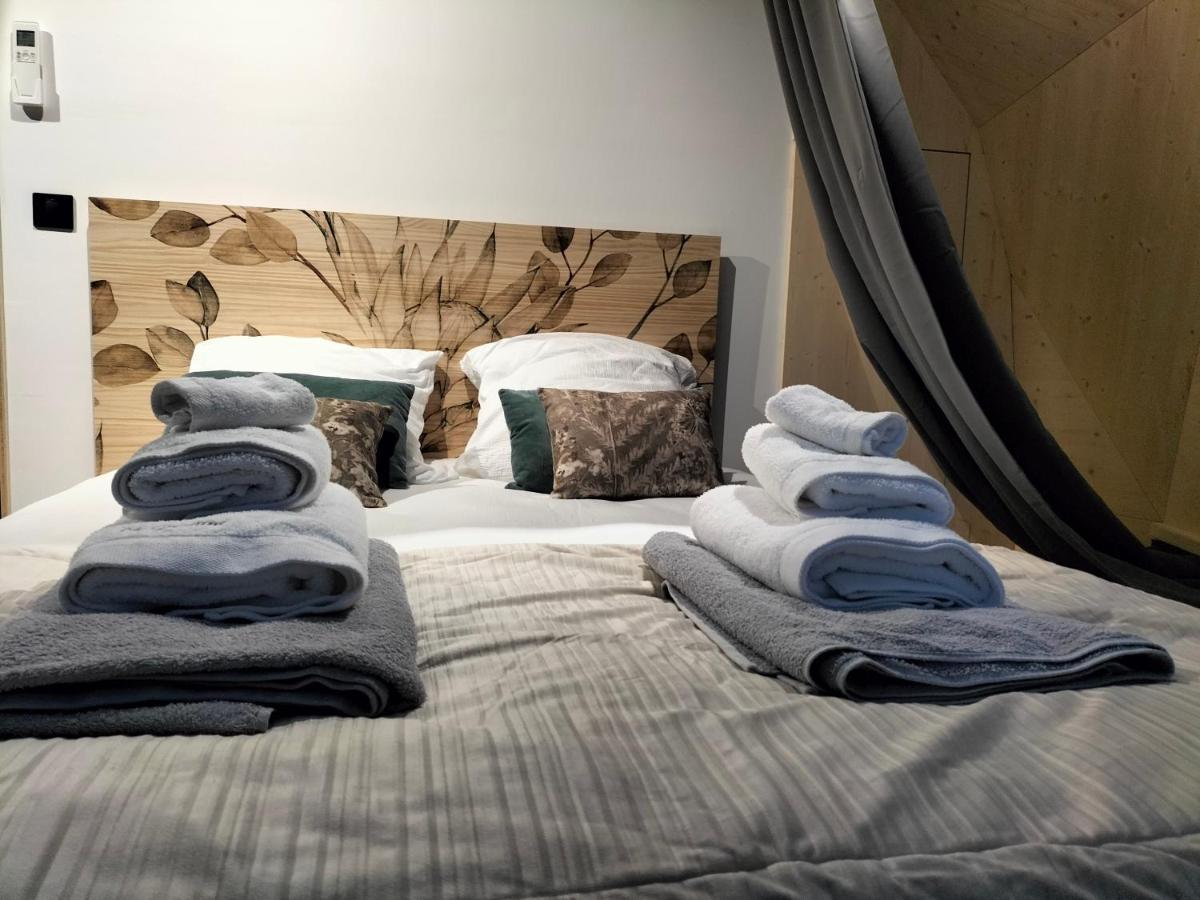 Montmirail  Demeure De La Garenne Bed & Breakfast エクステリア 写真