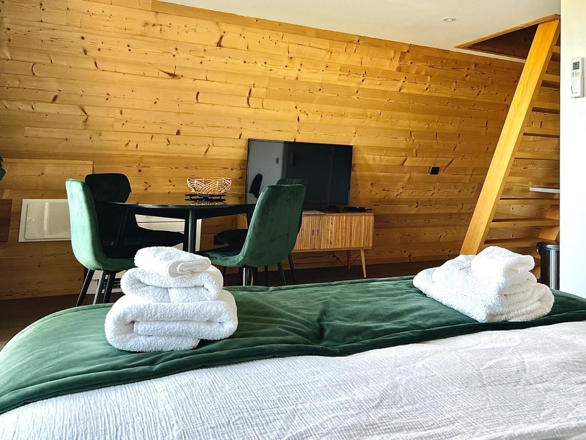 Montmirail  Demeure De La Garenne Bed & Breakfast エクステリア 写真