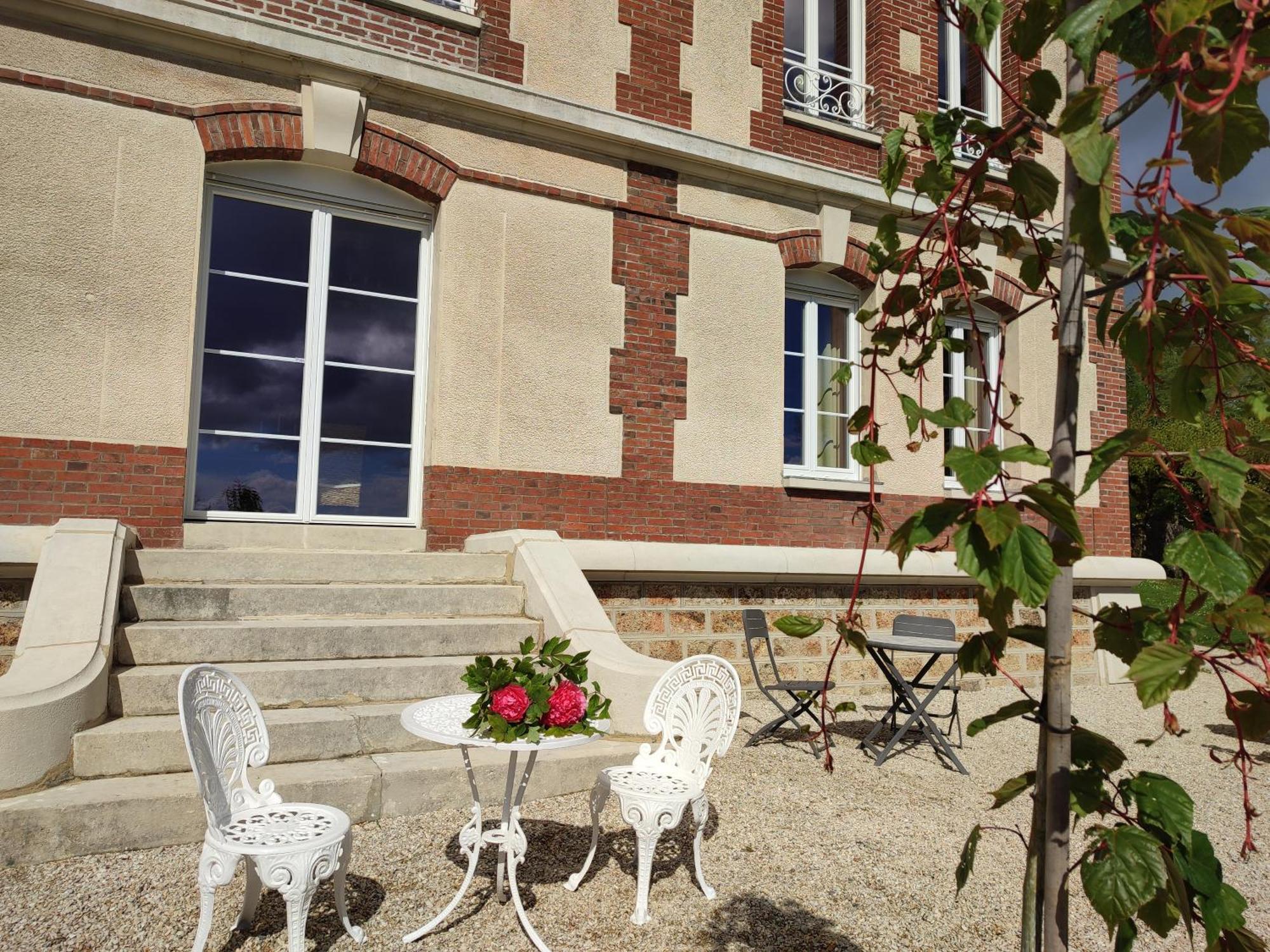 Montmirail  Demeure De La Garenne Bed & Breakfast エクステリア 写真